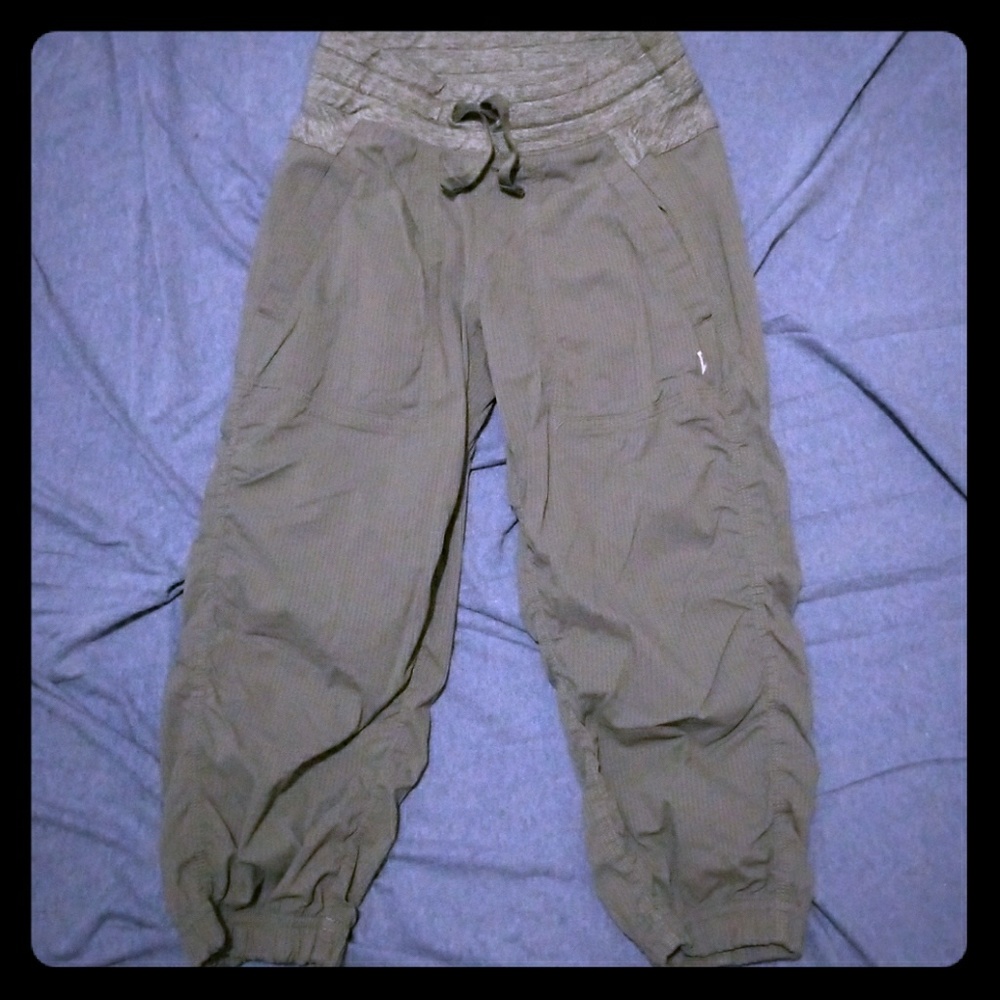 Ivivva Athletic Girls Studio Crop Sweat Pants